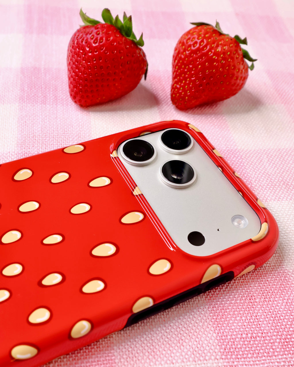 strawberry | iconic case. - sagelle.