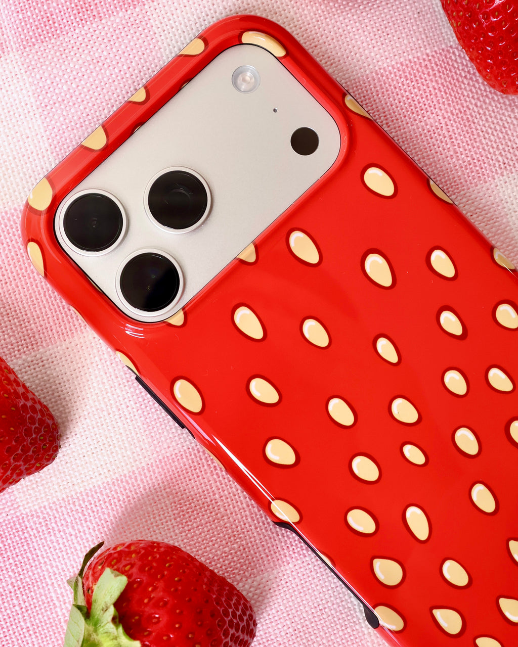 strawberry | iconic case.